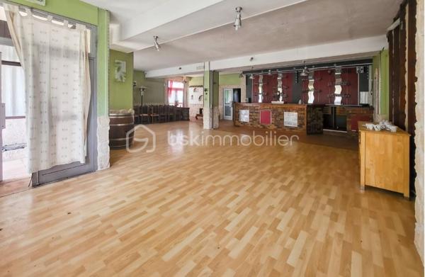 Local commercial de 179 m²