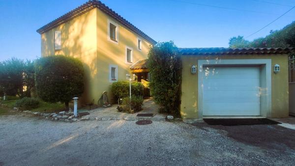 Aux Camoins, Magnifique Villa de T5 130 m² sur 2000 m² avec piscine,,garage