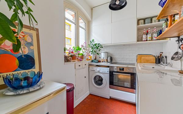 Appartement à vendre    3 pièces • 47 m2 Paris 20