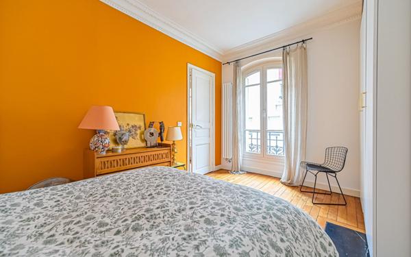 Appartement à vendre    3 pièces • 47 m2 Paris 20