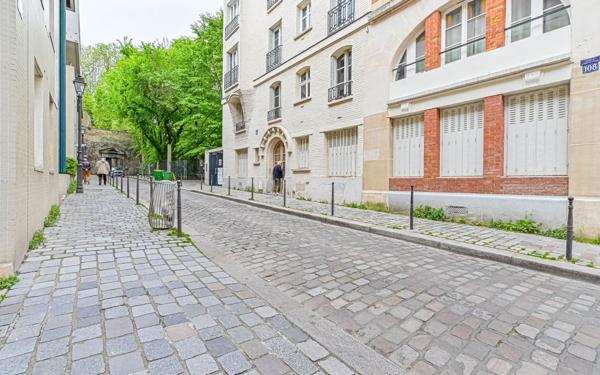 Appartement à vendre    3 pièces • 47 m2 Paris 20