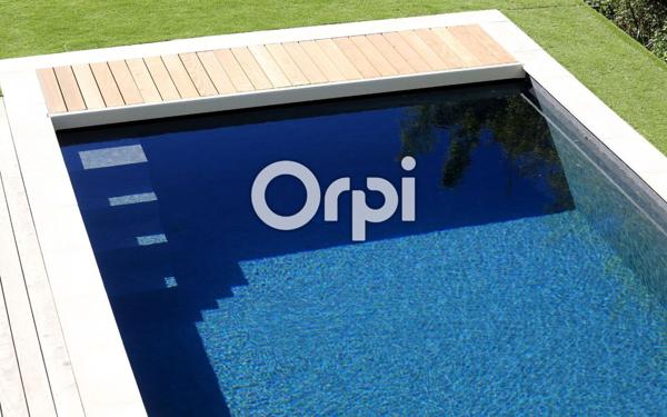 Maison à vendre    6 pièces •  Carqueiranne