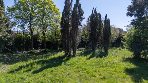 Terrain constructible à 500m de la plage de Nauzan