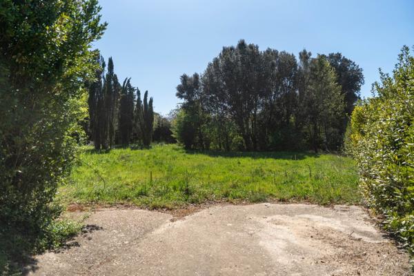 Terrain constructible à 500m de la plage de Nauzan