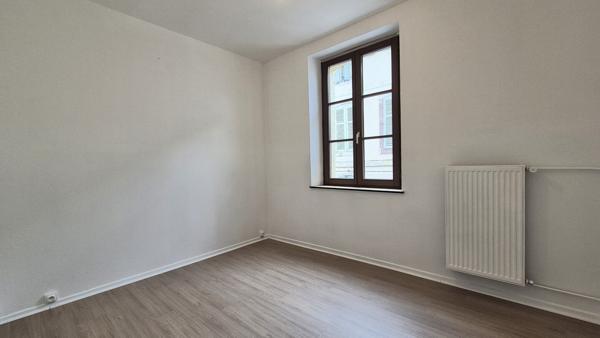 Lunéville – T3 de 70 m² – Cuisine équipée – 2 chambres