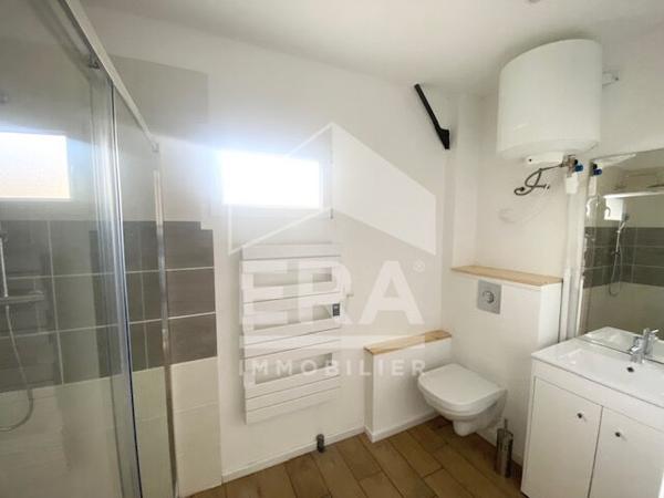 A louer joli studio de 27M2 secteur Marck , idéal étudiant à 10 minutes en Bus de l'université