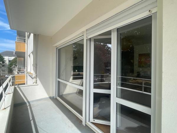 Appartement
         2 pièces
        - 38 m² 136 500 € *