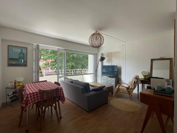 Appartement
         2 pièces
        - 38 m² 136 500 € *