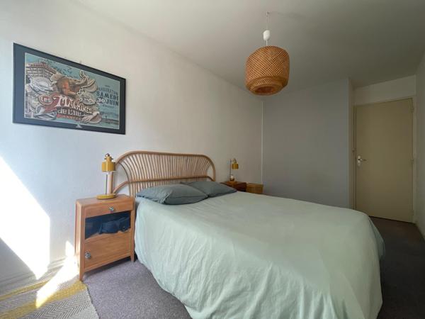 Appartement
         2 pièces
        - 38 m² 136 500 € *