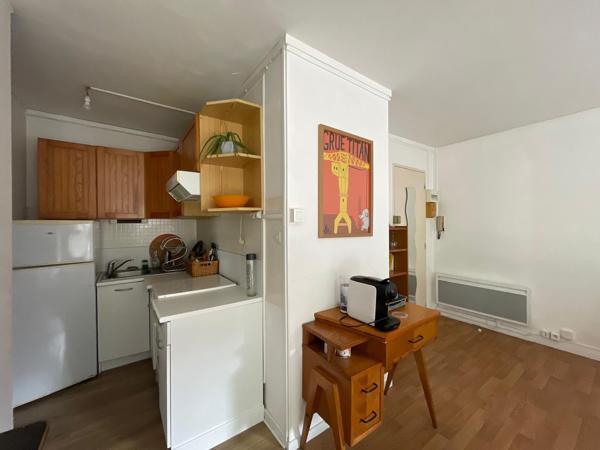 Appartement
         2 pièces
        - 38 m² 136 500 € *