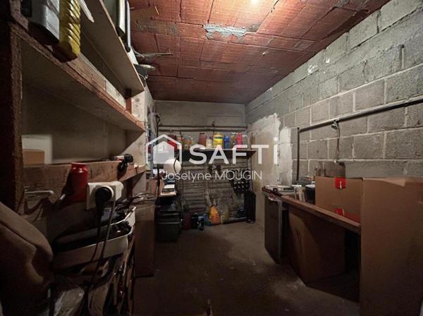 Ailly sur Noye, pavillon individuel avec sous-sol complet et jardin.