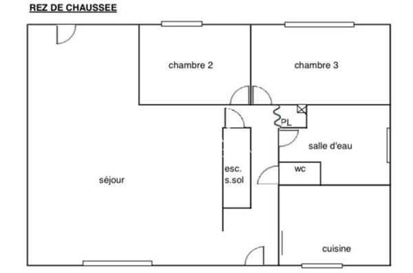 Ailly sur Noye, pavillon individuel avec sous-sol complet et jardin.