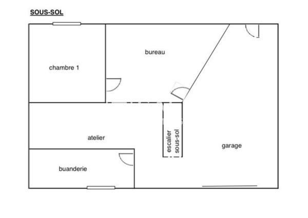 Ailly sur Noye, pavillon individuel avec sous-sol complet et jardin.