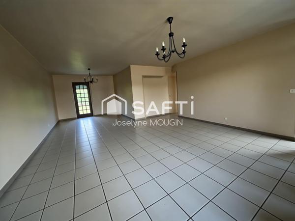 Ailly sur Noye, pavillon individuel avec sous-sol complet et jardin.