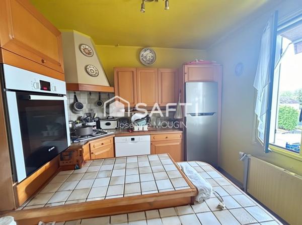 Ailly sur Noye, pavillon individuel avec sous-sol complet et jardin.