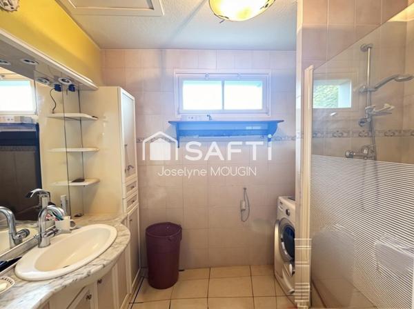 Ailly sur Noye, pavillon individuel avec sous-sol complet et jardin.