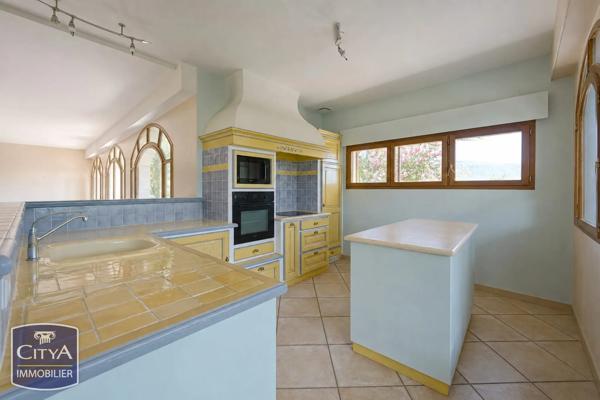 Maison à vendre 5 pièces 140m² Saint-Marcellin (38160)