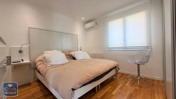 Maison à vendre 7 pièces 236m² Bourg-lès-Valence (26500)