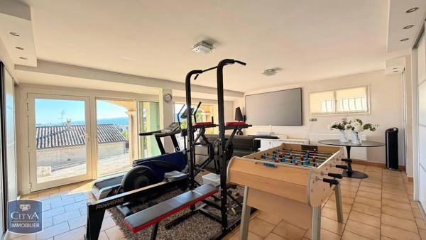 Maison à vendre 7 pièces 236m² Bourg-lès-Valence (26500)