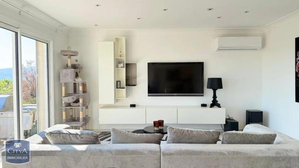 Maison à vendre 7 pièces 236m² Bourg-lès-Valence (26500)