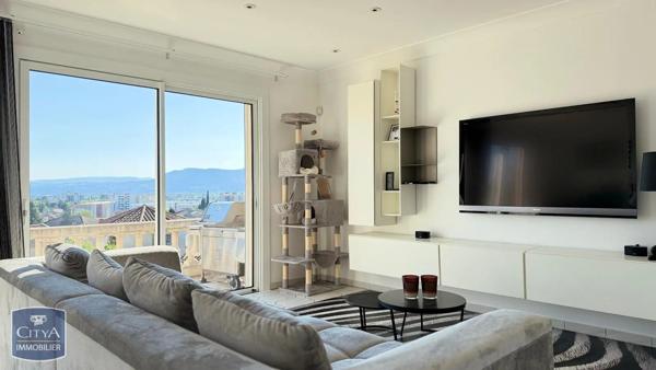 Maison à vendre 7 pièces 236m² Bourg-lès-Valence (26500)