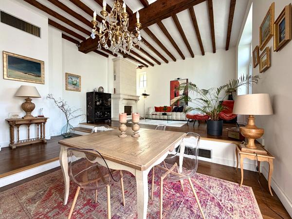 Maison familiale de caractère au coeur d'un quartier recherché de Tours