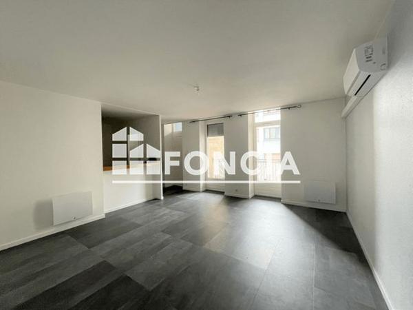 Location Appartement 3 pièces 59.8 m² - 22 RUE DODE Voiron 38500