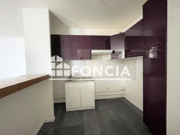 Location Appartement 3 pièces 59.8 m² - 22 RUE DODE Voiron 38500