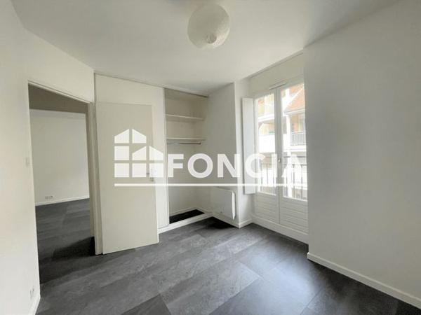 Location Appartement 3 pièces 59.8 m² - 22 RUE DODE Voiron 38500