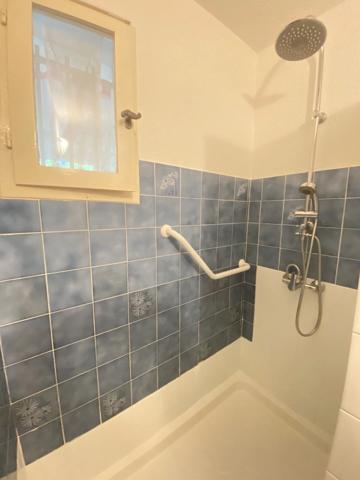 Vente                                                      Appartement
                        
                     2 pièces                      29 m2                     à La Londe-les-Maures