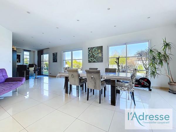 Maison Saint Alban 5 pièce(s) 211.32 m2