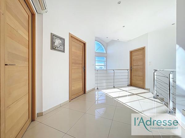 Maison Saint Alban 5 pièce(s) 211.32 m2
