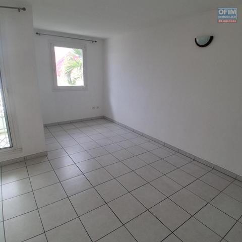 A LOUER appartement de type F3 au BERNICA à SAINT-GILLES LES HAUTS