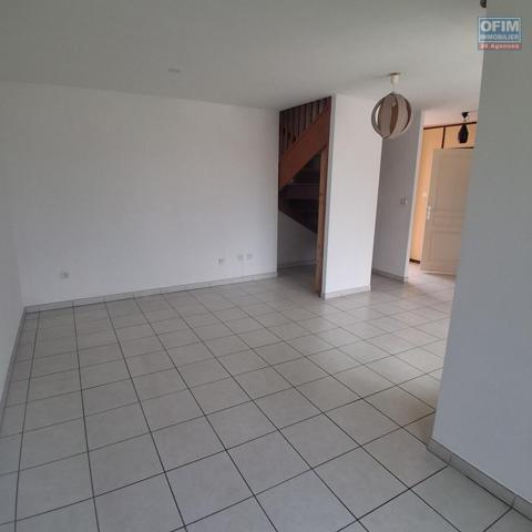 A LOUER appartement de type F3 au BERNICA à SAINT-GILLES LES HAUTS