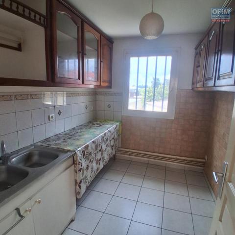 A LOUER appartement de type F3 au BERNICA à SAINT-GILLES LES HAUTS