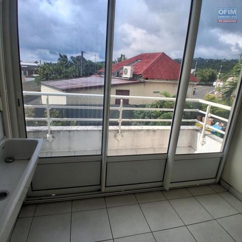 A LOUER appartement de type F3 au BERNICA à SAINT-GILLES LES HAUTS