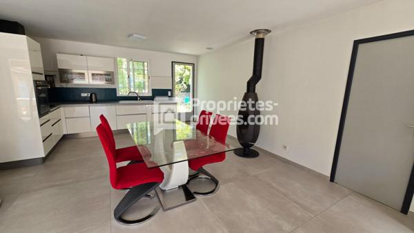 Maison 81 m² de Plain pied - Etat neuf - Hyères