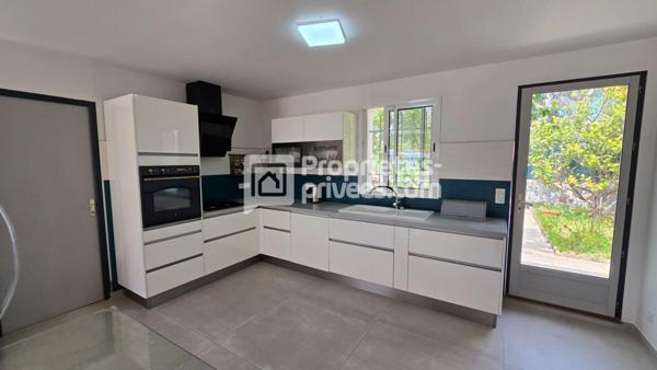 Maison 81 m² de Plain pied - Etat neuf - Hyères