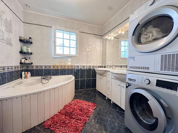 Location
                Villa125 m² - 5 Pièces -
                    AUREILHAN (40200)