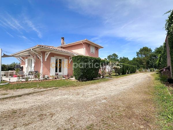 Location
                Villa125 m² - 5 Pièces -
                    AUREILHAN (40200)
