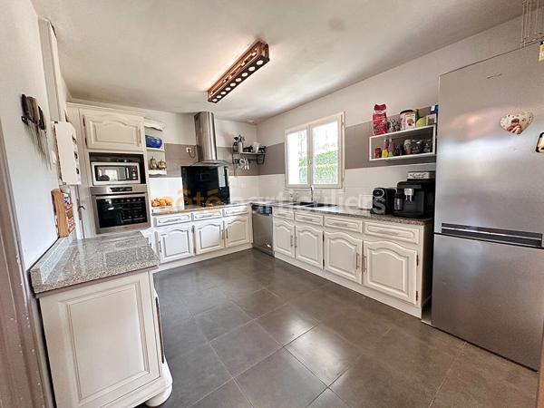 Location
                Villa125 m² - 5 Pièces -
                    AUREILHAN (40200)