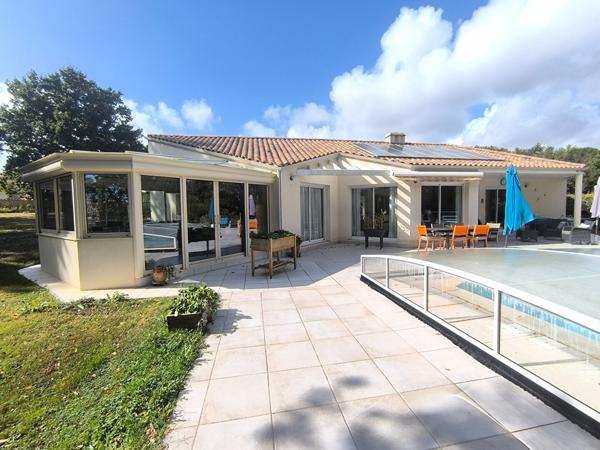 Maison d'exception en plein centre bourg