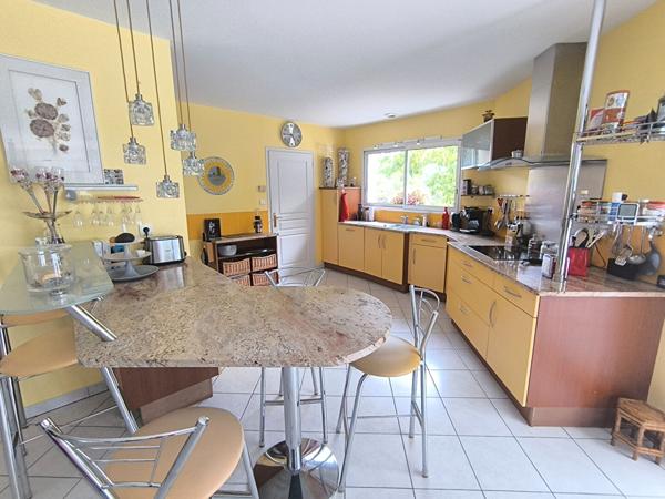 Maison d'exception en plein centre bourg