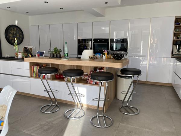 Maison d'architecte Moderne Havre de Paix en bord de rivière 8 pièces180 m2 , Piscine