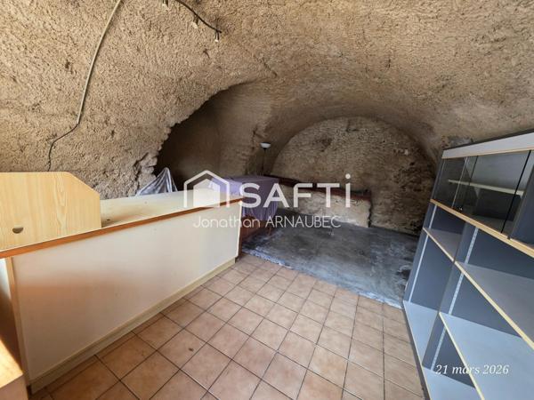 Immeuble de rapport avec 2 appartements et 2 locaux