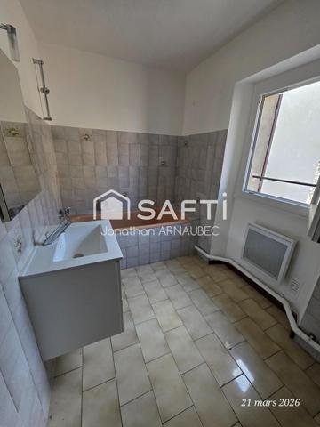 Immeuble de rapport avec 2 appartements et 2 locaux