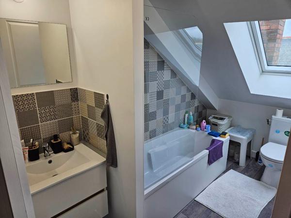 Appartement Bauge T3 42 m2 3e étage