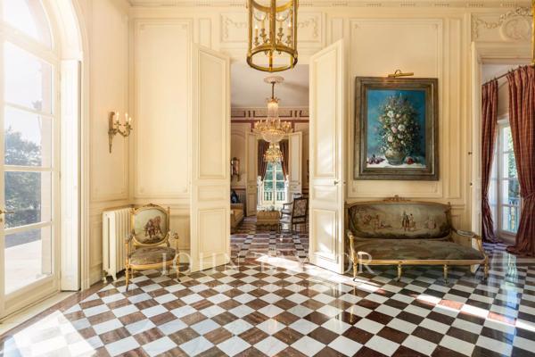 Exceptionnel Palais avec piscine