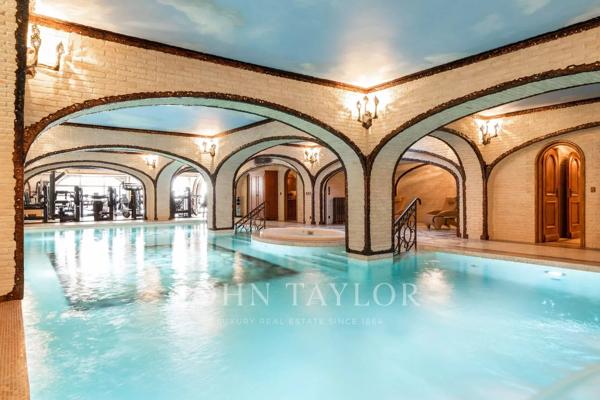 Exceptionnel Palais avec piscine