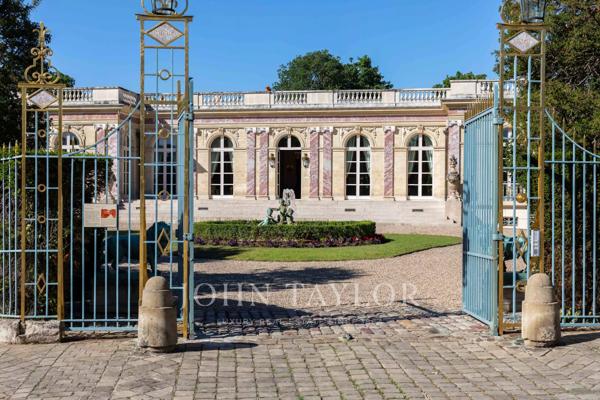 Exceptionnel Palais avec piscine